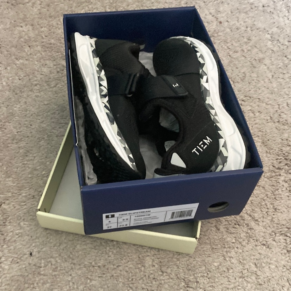 Tiem spin shoes with the clips